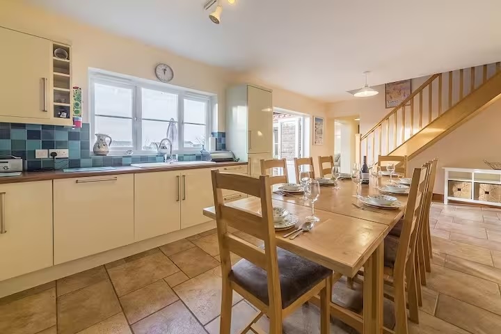 Buffers End Dining Kitchen